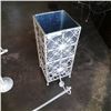 Image 2 : Decorative metal stand, towel bar and toilet paper holder