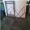 Image 3 : 4 folding metal luggage stands