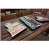 Image 5 : 3 LED LIGHT UP SIGNS