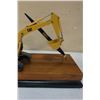 Image 6 : CATERPILLAR AND EXCAVATOR FIGURES MOUNTED ON BOARDS