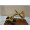 Image 7 : CATERPILLAR AND EXCAVATOR FIGURES MOUNTED ON BOARDS