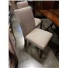 Image 4 : MODERN DINING TABLE AND 4 CHAIRS