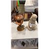 Image 1 : VINTAGE COPPER DISPENSER AND HEAVY FIGURE