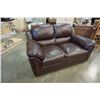 Image 2 : LEATHER LOVESEAT