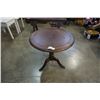 Image 1 : SCALI DURANT PARLOUR TABLE
