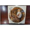 Image 2 : 4 Christmas collector plates with COA