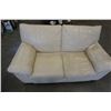 Image 3 : WHITE LEATHER LOVESEAT
