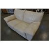 Image 9 : WHITE LEATHER LOVESEAT