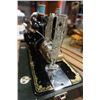Image 7 : DELUXE VINTAGE SEWING MACHINE IN CASE - TESTED WORKING