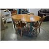 Image 2 : MAPLE AND GREEN DINING TABLE WITH LEAF AND 4 CHAIRS