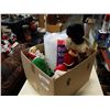 Image 1 : BOX OF CHRISTMAS DECOR - ANIMATED FIGURES