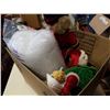 Image 4 : BOX OF CHRISTMAS DECOR - ANIMATED FIGURES
