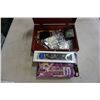 Image 9 : 3 Jewelry boxes with contents and stand