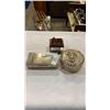 Image 1 : ARISTOCRAT EP BOX, GLASS HOUSE BOX AND LIDDED SUN DISH
