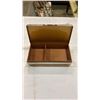 Image 8 : ARISTOCRAT EP BOX, GLASS HOUSE BOX AND LIDDED SUN DISH