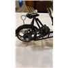 Image 3 : MINI GUITAR AND MINIATURE MECHANICAL BIKE