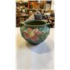 Image 2 : ROSEVILLE JARDINERE - 5.5 INCH DIAMETER