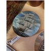 Image 2 : 3 SHIP COLLECTOR PLATES AND 2 JUGS