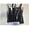 Image 2 : LOT OF 12 NEW POCKET KNIVES
