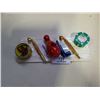 Image 1 : 3  3 PIECE GRINDERS AND 3 PIPES