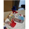 Image 2 : 3 NEW DRINKING BIRDS AND 3 BEAR CLOCKS