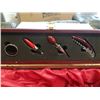 Image 2 : WINE GIFT BOX WITH ACCESSORIES