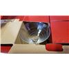 Image 5 : Box of martini glasses, c700 tamborine, slow cooker and more