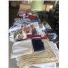 Image 1 : Kitchen Linens