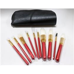 10PC MAKE UP BRUSH SET WITH BLACK ZIP UP CASE;