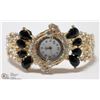 Image 1 : WOMENS ELEGANT CUFF STYLE WRIST WATCH- GOLD &