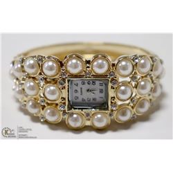 WOMENS ELEGANT CUFF STYLE WRIST WATCH- GOLD/ PEARL