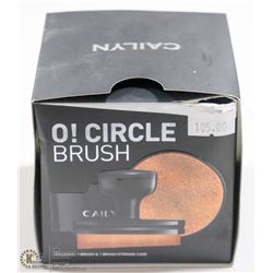 CAILYN O! CIRCLE BRUSH. INCLUDES BRUSH & STORAGE