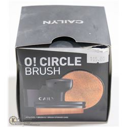CAILYN O! CIRCLE BRUSH. INCLUDES BRUSH & STORAGE
