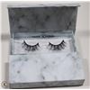 Image 1 : 2PK DESIGNER STYLE FALSE EYELASHES; DA7
