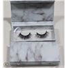 Image 1 : 2PK DESIGNER STYLE FALSE EYELASHES; M30