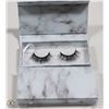 Image 1 : 2PK DESIGNER STYLE FALSE EYELASHES; M30