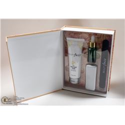 CITRUS MANICURE SET  INCL. 3 STEP BUFFER/ NAIL