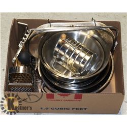 STAINLESS STEEL MIXING BOWLS/COLANDERS/ SINK