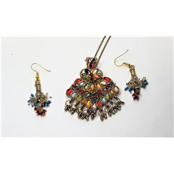 15)  GOLD TONE AND MULTI COLORED