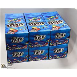 CASE WITH 6 BOXES OF 24 30GRAM CONTAINERS OF M&M