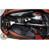 Image 3 : TAYLORMADE GOLF CLUB SET IN CLUB GLOVE CARRY BAG