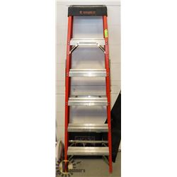 6' FEATHERLITE MADE IN CANADA LADDER