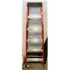 Image 1 : 6' FEATHERLITE MADE IN CANADA LADDER
