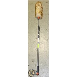 DUSTER- EXTENDABLE- " CASABELLA" BRAND- WOOL