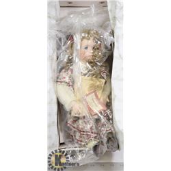 AMY DOLL (LITTLE WOMEN)