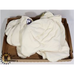 3 SETS OF BABY TOQUE AND MITTS