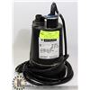 Image 1 : MASTERCRAFT SUBMERSIBLE UTILITY PUMP- 8 AMP/115