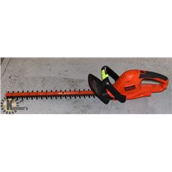 BLACK & DECKER 22" HEDGE TRIMMER