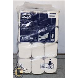 CASE OF TORK PEAK SERVE CONTINUOUS HAND TOWEL