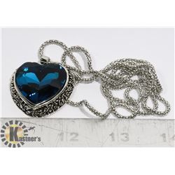 NEW HEART SHAPE PENDANT ON CHAIN